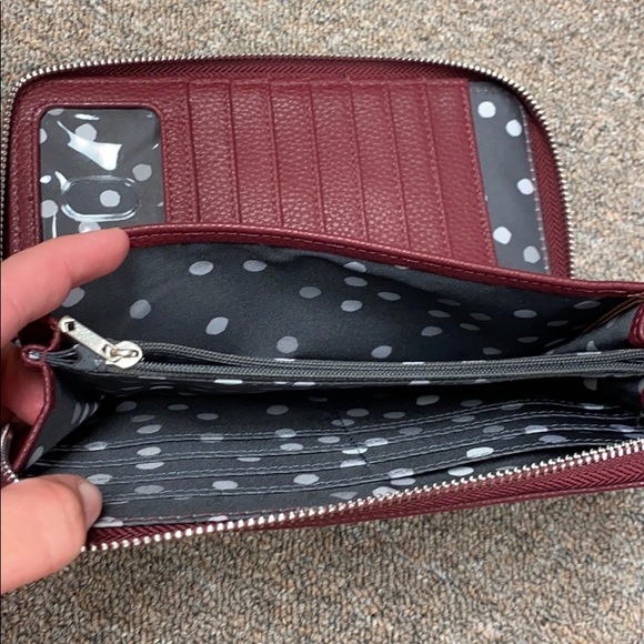 NWOT Maroon wallet - Picture 7 of 10